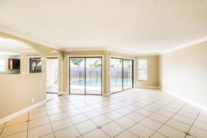 3,990/Mo, 11235 NW 43rd Pl Coral Springs, FL 33065 Living Room View