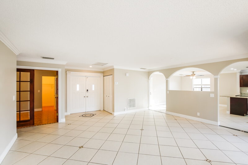 3,990/Mo, 11235 NW 43rd Pl Coral Springs, FL 33065 Living Room View 2