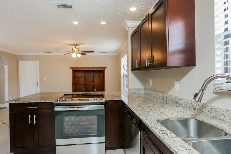 3,875/Mo, 11235 NW 43rd Pl Coral Springs, FL 33065 Kitchen View 2