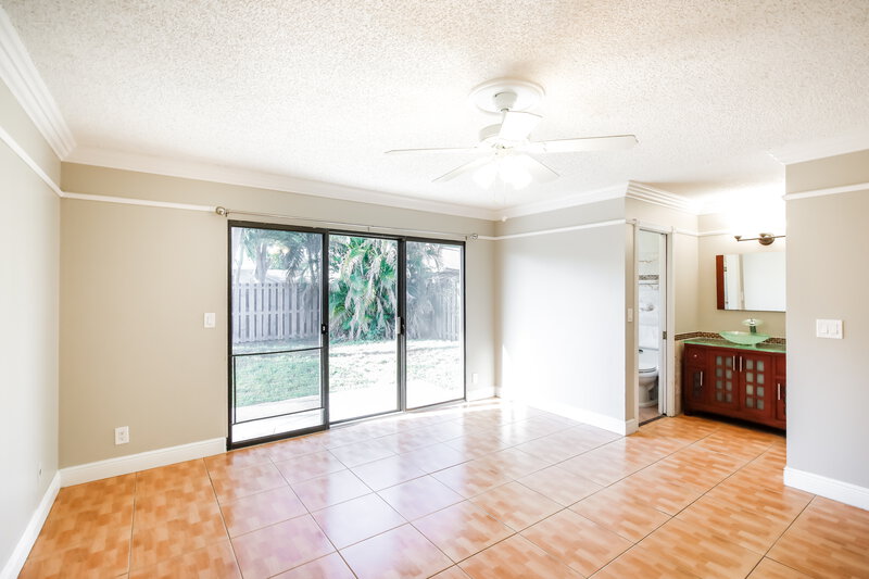 3,990/Mo, 11235 NW 43rd Pl Coral Springs, FL 33065 Main Bedroom View