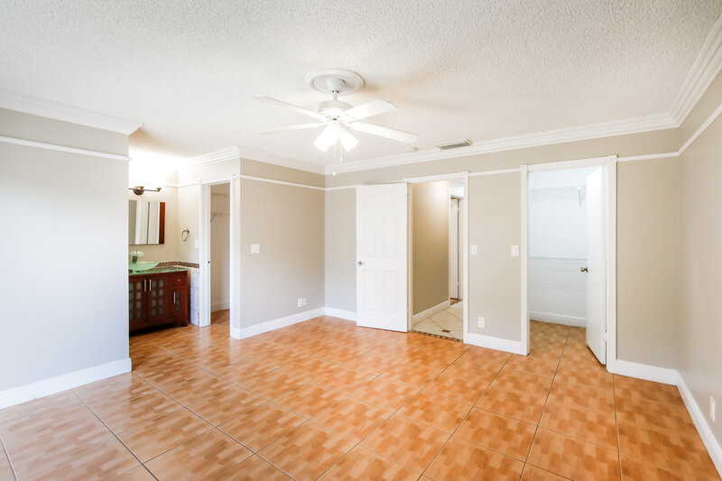 3,990/Mo, 11235 NW 43rd Pl Coral Springs, FL 33065 Main Bedroom View 2
