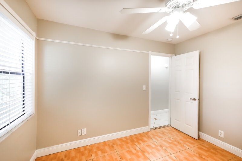 3,990/Mo, 11235 NW 43rd Pl Coral Springs, FL 33065 Bedroom View 3