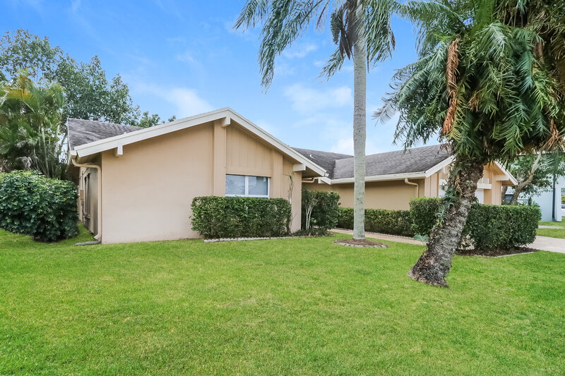 3,605/Mo, 12340 Old Country Rd S Wellington, FL 33414 Front View 2