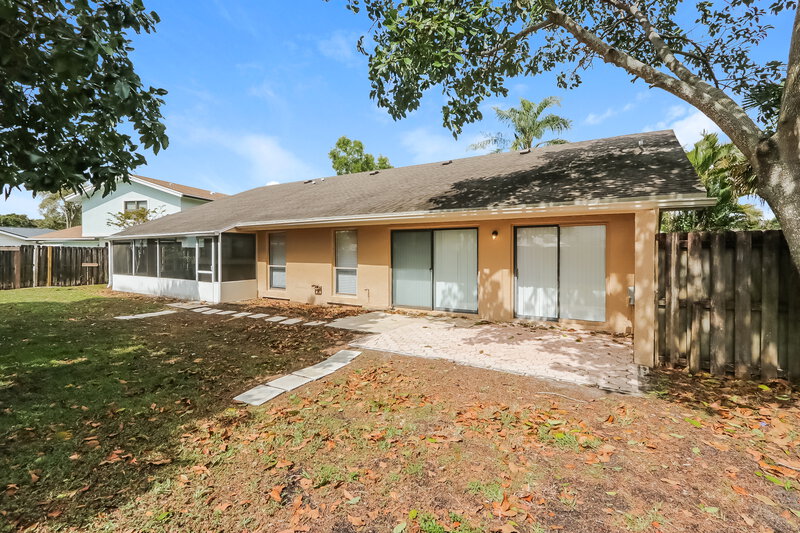 3,605/Mo, 12340 Old Country Rd S Wellington, FL 33414 Rear View