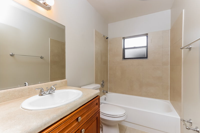 4,510/Mo, 9702 Nevada Pl Boca Raton, FL 33434 Bathroom View 2