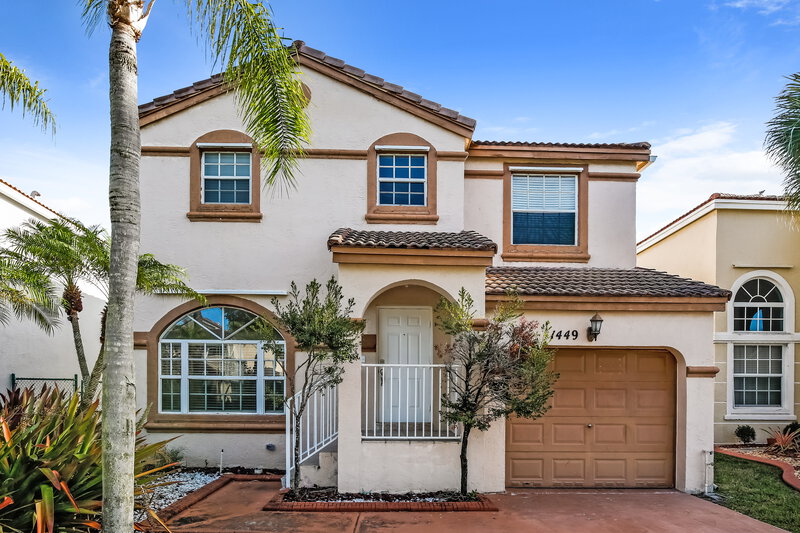3,520/Mo, 1449 NW 153rd Ave Pembroke Pines, FL 33028 External View