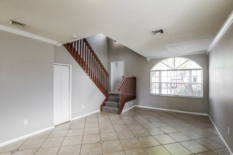 3,520/Mo, 1449 NW 153rd Ave Pembroke Pines, FL 33028 Living Room View 2