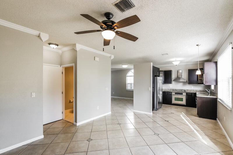 3,520/Mo, 1449 NW 153rd Ave Pembroke Pines, FL 33028 Living Room View 3