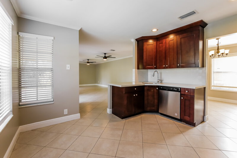 3,375/Mo, 4081 NW 115th Ave Coral Springs, FL 33065 Kitchen View 2