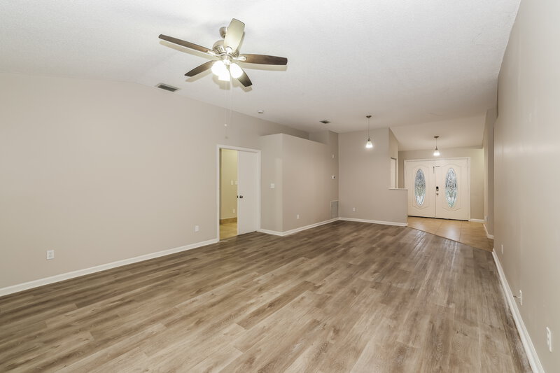 2,785/Mo, 108 Sherwood Dr Royal Palm Beach, FL 33411 Living Room View