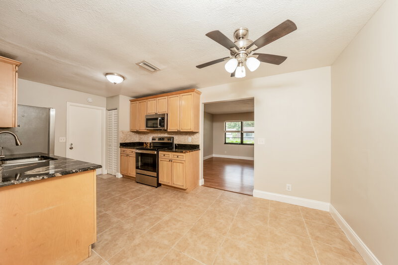 2,995/Mo, 9104 Affirmed Ln Boca Raton, FL 33496 Dining Room View 2