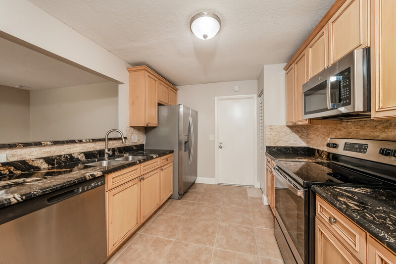 2,995/Mo, 9104 Affirmed Ln Boca Raton, FL 33496 Kitchen View