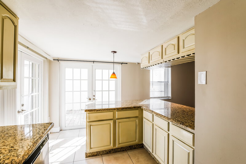 3,165/Mo, 4771 SW 154th Ave Miami, FL 33185 Kitchen View 2