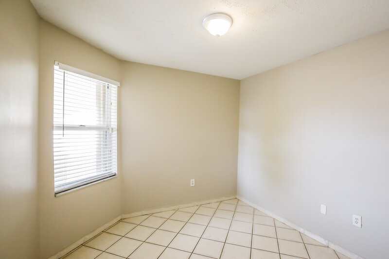 3,165/Mo, 4771 SW 154th Ave Miami, FL 33185 Bedroom View