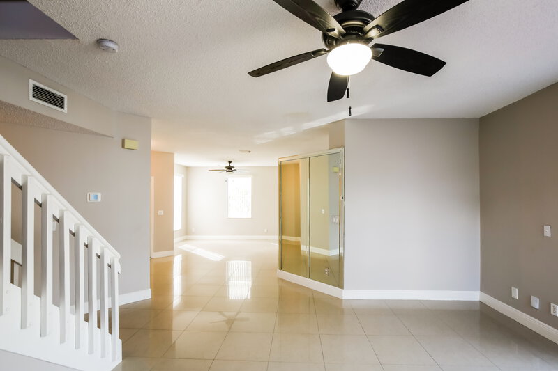 3,255/Mo, 2190 NW 191st Ave Pembroke Pines, FL 33029 Living Room View 4