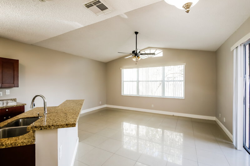 3,255/Mo, 2190 NW 191st Ave Pembroke Pines, FL 33029 Dining Room View