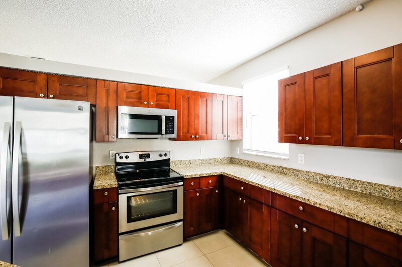 3,255/Mo, 2190 NW 191st Ave Pembroke Pines, FL 33029 Kitchen View