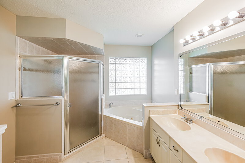 3,015/Mo, 109 Black Olive Cres Royal Palm Beach, FL 33411 Main Bathroom View