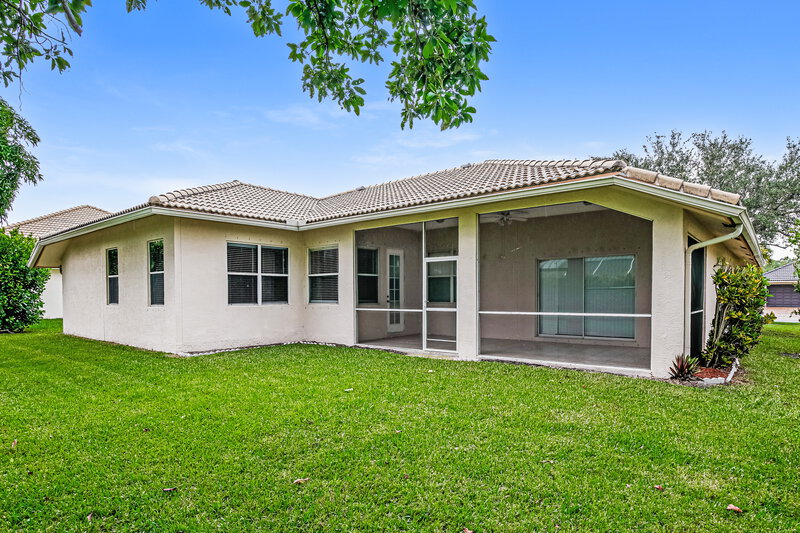 3,015/Mo, 109 Black Olive Cres Royal Palm Beach, FL 33411 Rear View