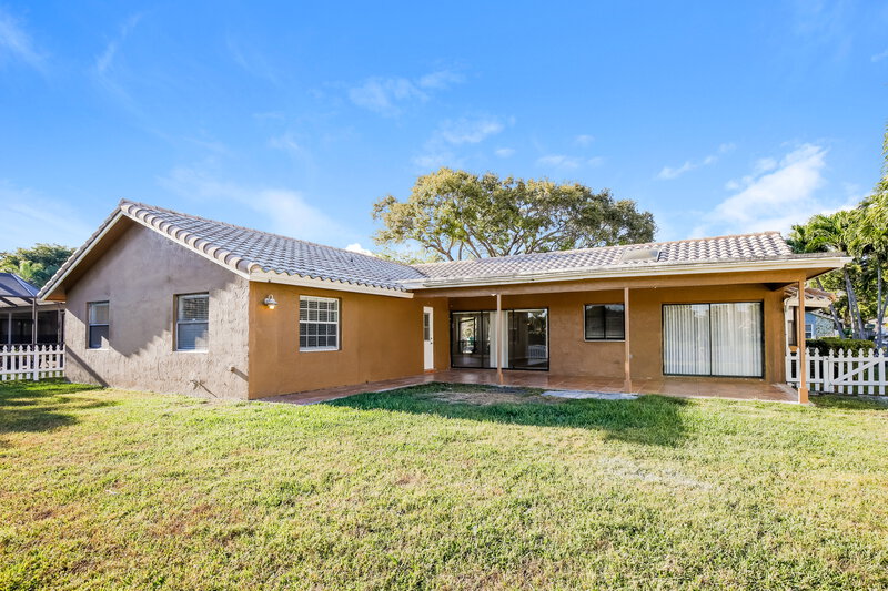 5,250/Mo, 11236 NW 7th St Coral Springs, FL 33071 Rear View