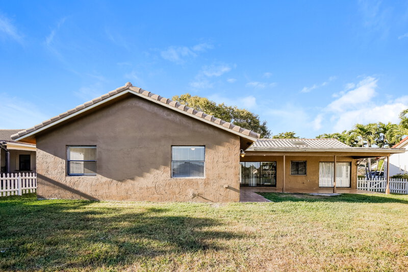 5,250/Mo, 11236 NW 7th St Coral Springs, FL 33071 Rear View 2