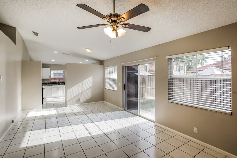 3,055/Mo, 4792 NW 5th Pl Coconut Creek, FL 33063 Misc View 3