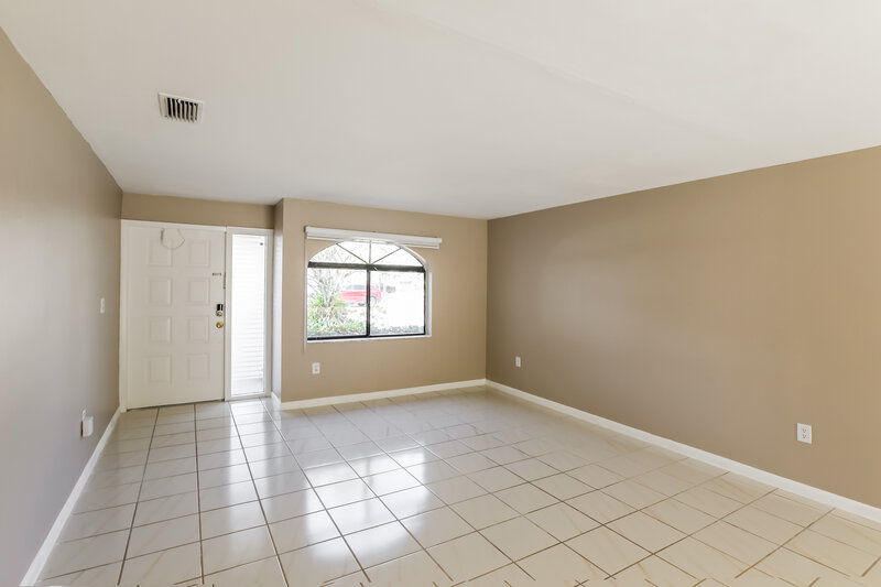 3,625/Mo, 10445 SW 158th Pl Miami, FL 33196 Living Room View 2