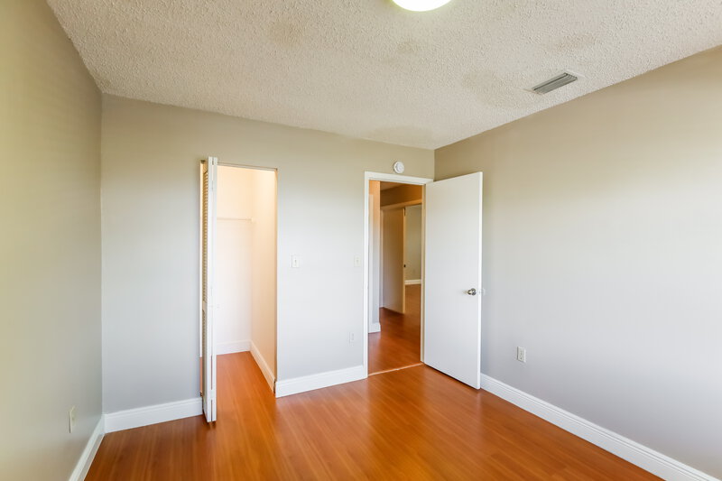 3,625/Mo, 10445 SW 158th Pl Miami, FL 33196 Bedroom View