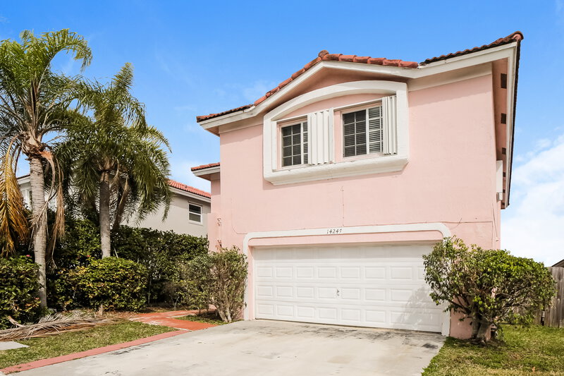 2,965/Mo, 14247 SW 177th St Miami, FL 33177 Front View