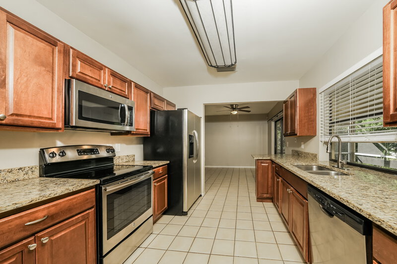 2,850/Mo, 1107 Widgeon Rd Wellington, FL 33414 Kitchen View