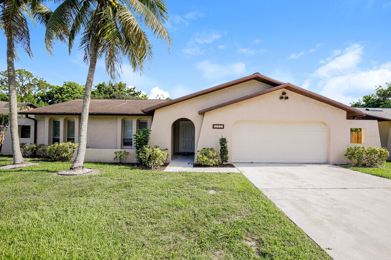 2,585/Mo, 1162 Fernlea Dr West Palm Beach, FL 33417 External View