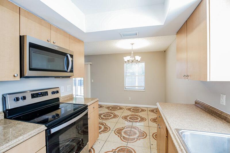 2,585/Mo, 1162 Fernlea Dr West Palm Beach, FL 33417 Kitchen View 2