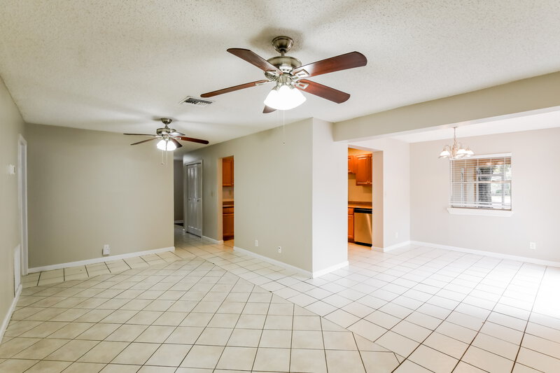 3,505/Mo, 11799 NW 26th St Coral Springs, FL 33065 Family Room View 2