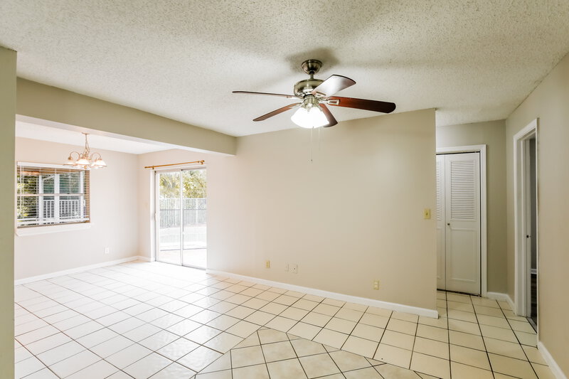3,505/Mo, 11799 NW 26th St Coral Springs, FL 33065 Family Room View 3