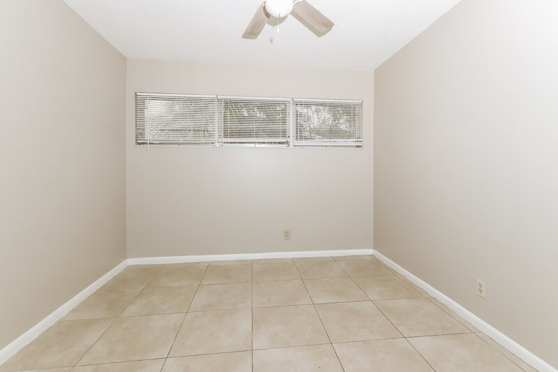 2,660/Mo, 12083 Dolphin Dr Palm Beach Gardens, FL 33410 Bedroom View 3