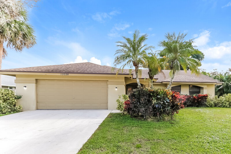 2,910/Mo, 13524 Brixham St Wellington, FL 33414 External View