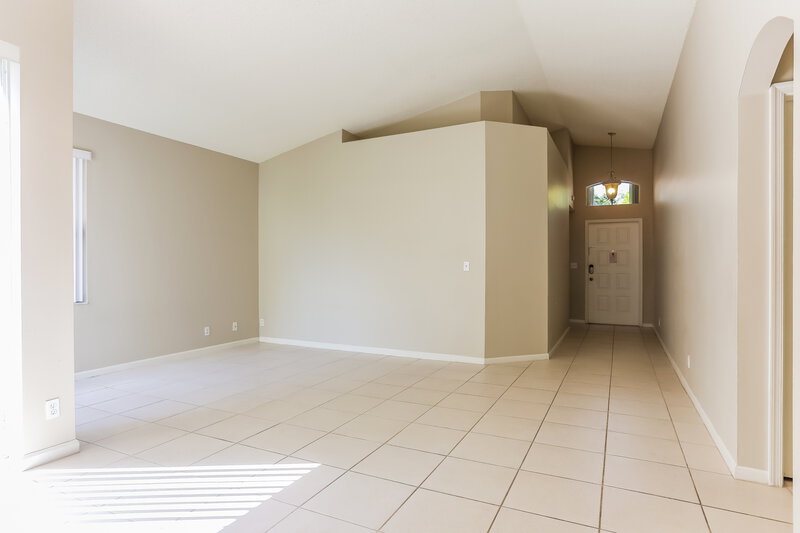 3,255/Mo, 15271 SW 51st St Davie, FL 33331 Living Room View