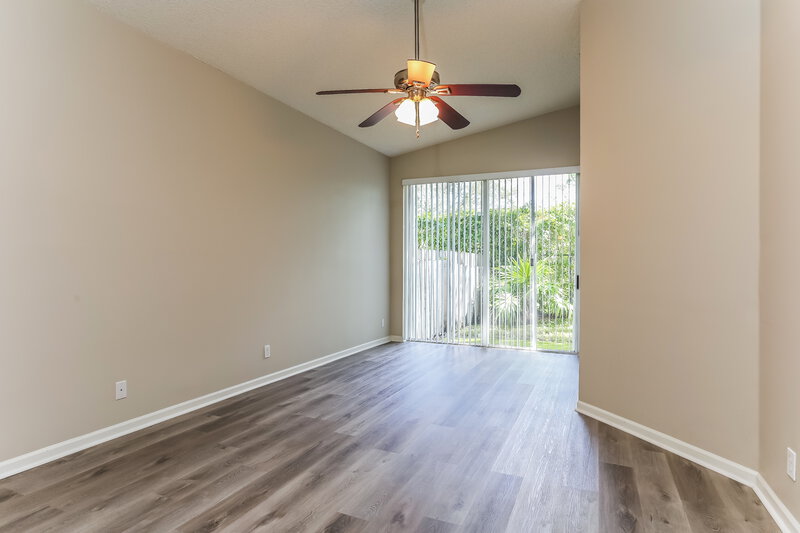 3,255/Mo, 15271 SW 51st St Davie, FL 33331 Main Bedroom View