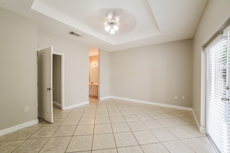 3,500/Mo, 16021 SW 43rd Ter Miami, FL 33185 Main Bedroom View