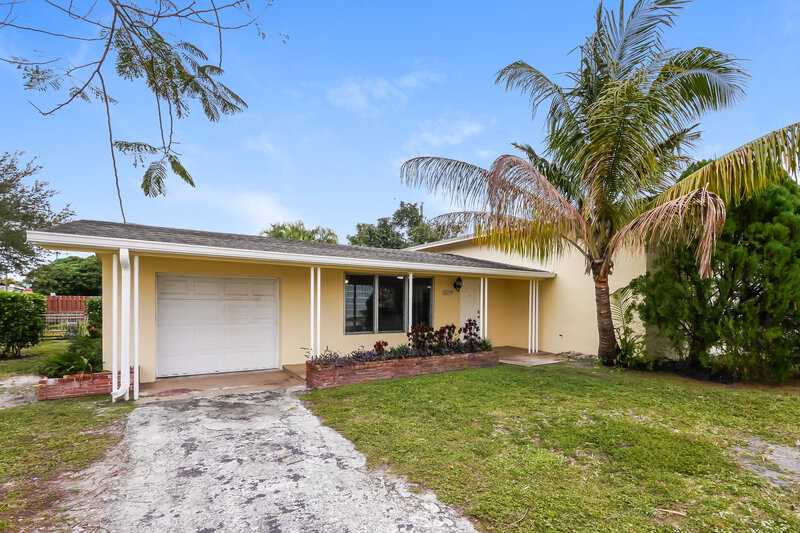 3,155/Mo, 20255 NE 12th Ave Miami, FL 33179 External View