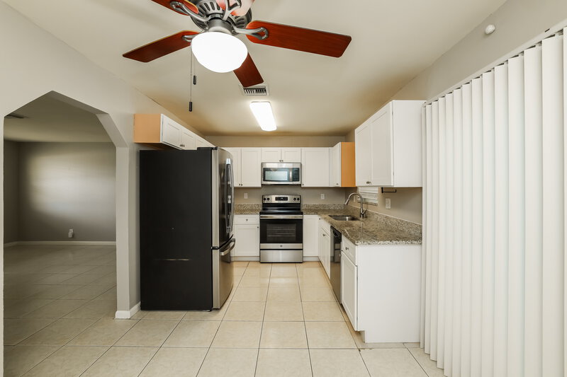 2,545/Mo, 295 Cherry St Palm Beach Gardens, FL 33410 Dining Room View 2