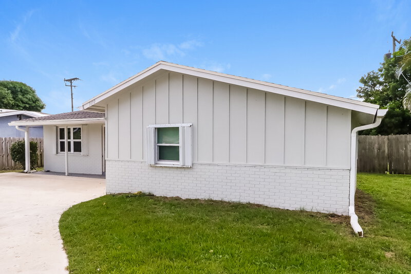 2,780/Mo, 300 Cherry St Palm Beach Gardens, FL 33410 Front View 2