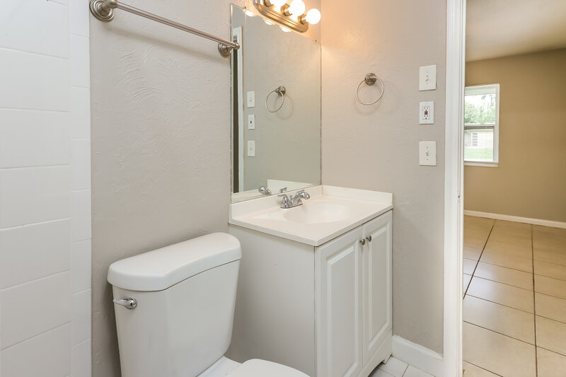 2,780/Mo, 300 Cherry St Palm Beach Gardens, FL 33410 Bathroom View
