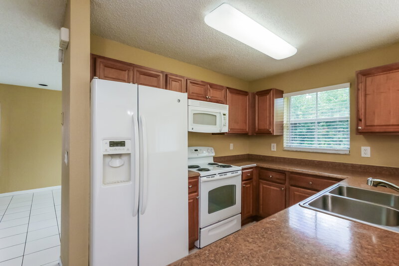 3,240/Mo, 3275 W Buena Vista Dr Margate, FL 33063 Kitchen View