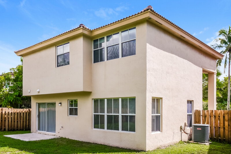 3,240/Mo, 3275 W Buena Vista Dr Margate, FL 33063 Rear View 2