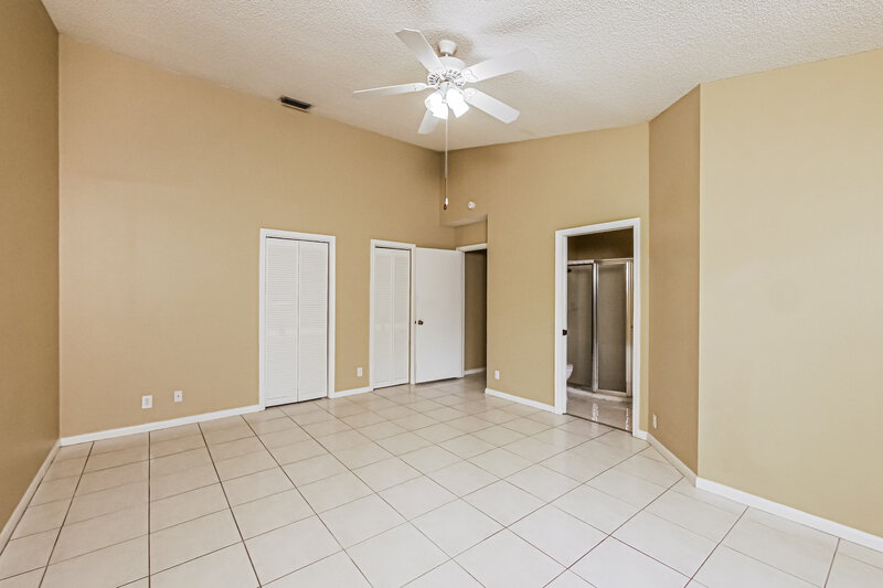 4,255/Mo, 5339 NW 99th Ln Coral Springs, FL 33076 Main Bedroom View