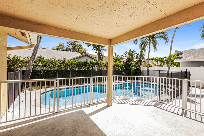 4,255/Mo, 5339 NW 99th Ln Coral Springs, FL 33076 Porch View