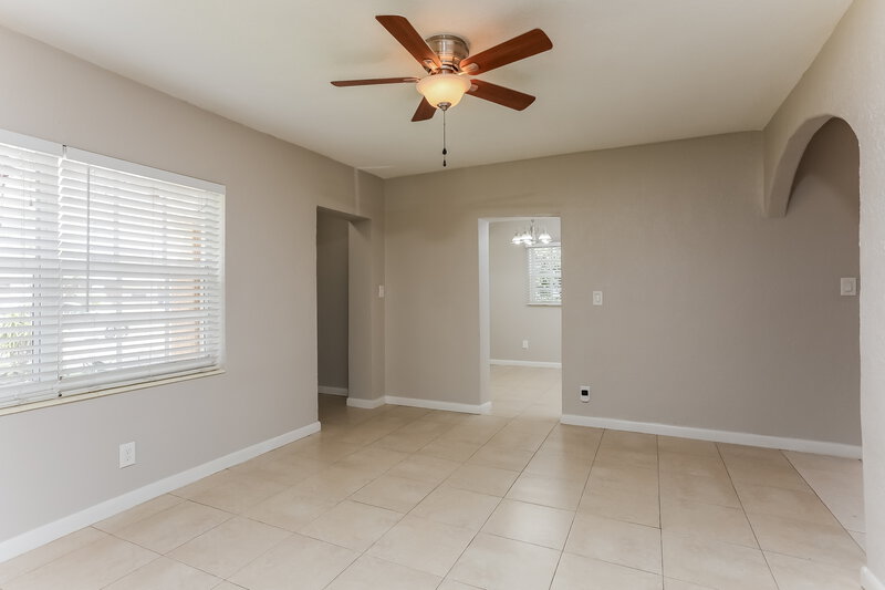 3,930/Mo, 6020 NE 3rd Ter Oakland Park, FL 33334 Living Room View