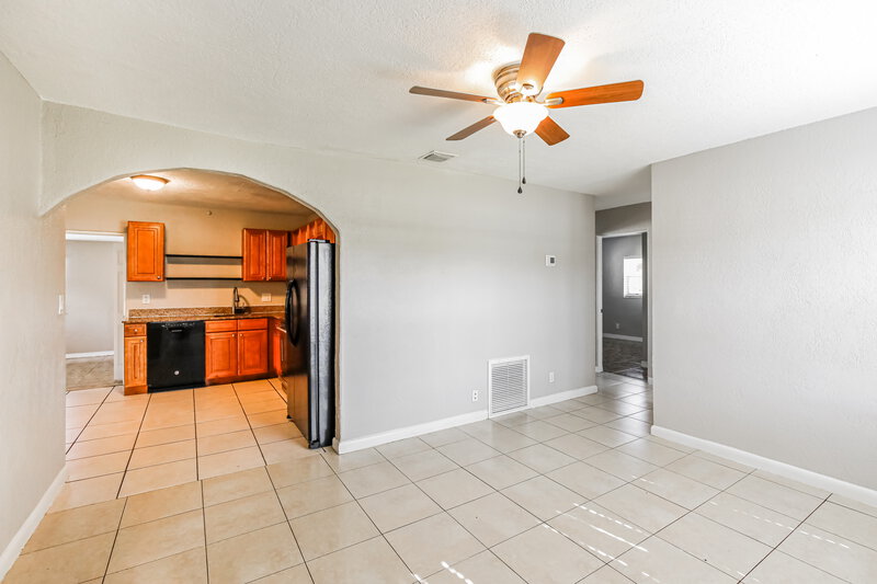 3,095/Mo, 6020 NE 3rd Ter Oakland Park, FL 33334 Living Room View 2
