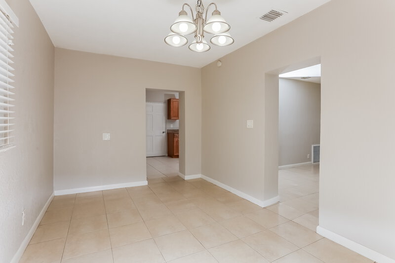 3,930/Mo, 6020 NE 3rd Ter Oakland Park, FL 33334 Dining Room View 2